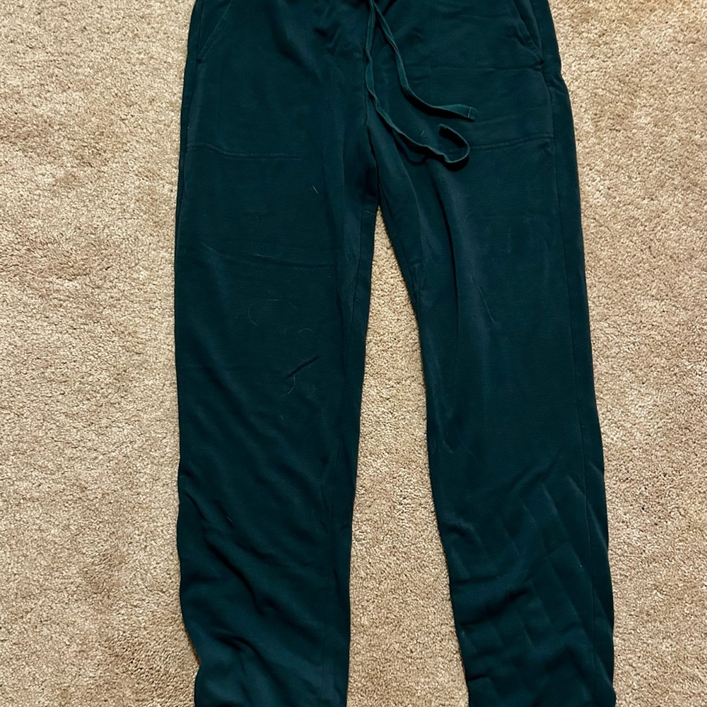 ‼️Lou & Grey for LOFT dark green drawstring sweats ‼️